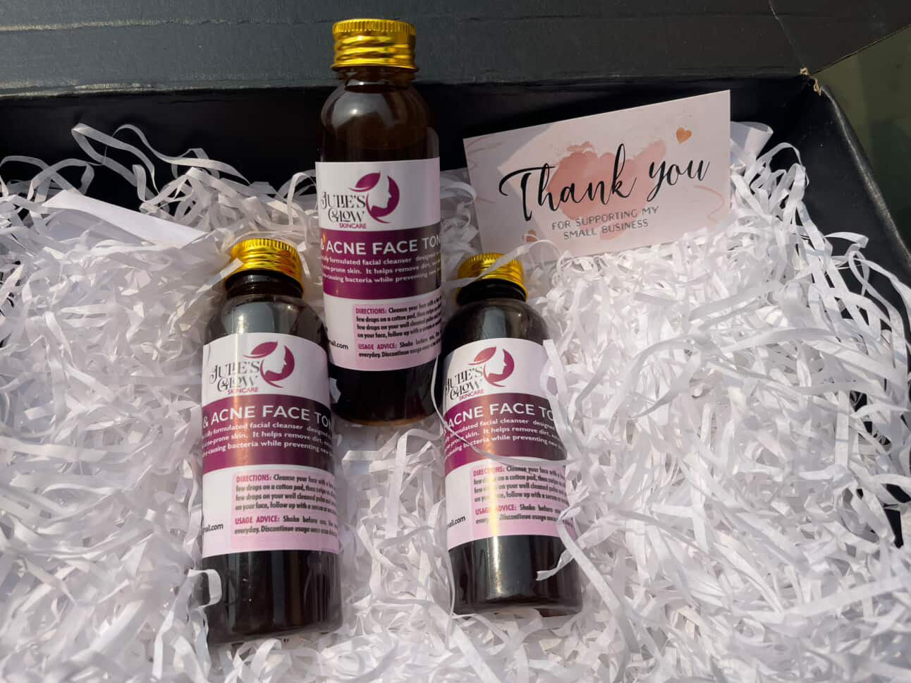 Acne 2 piece set cream and toner pre order shipped March31st